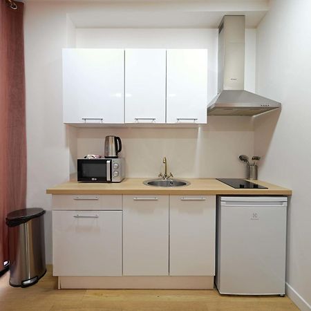Modern Renovated Studio With A Touch Of Gilded Glamour Central Paris Διαμέρισμα Εξωτερικό φωτογραφία
