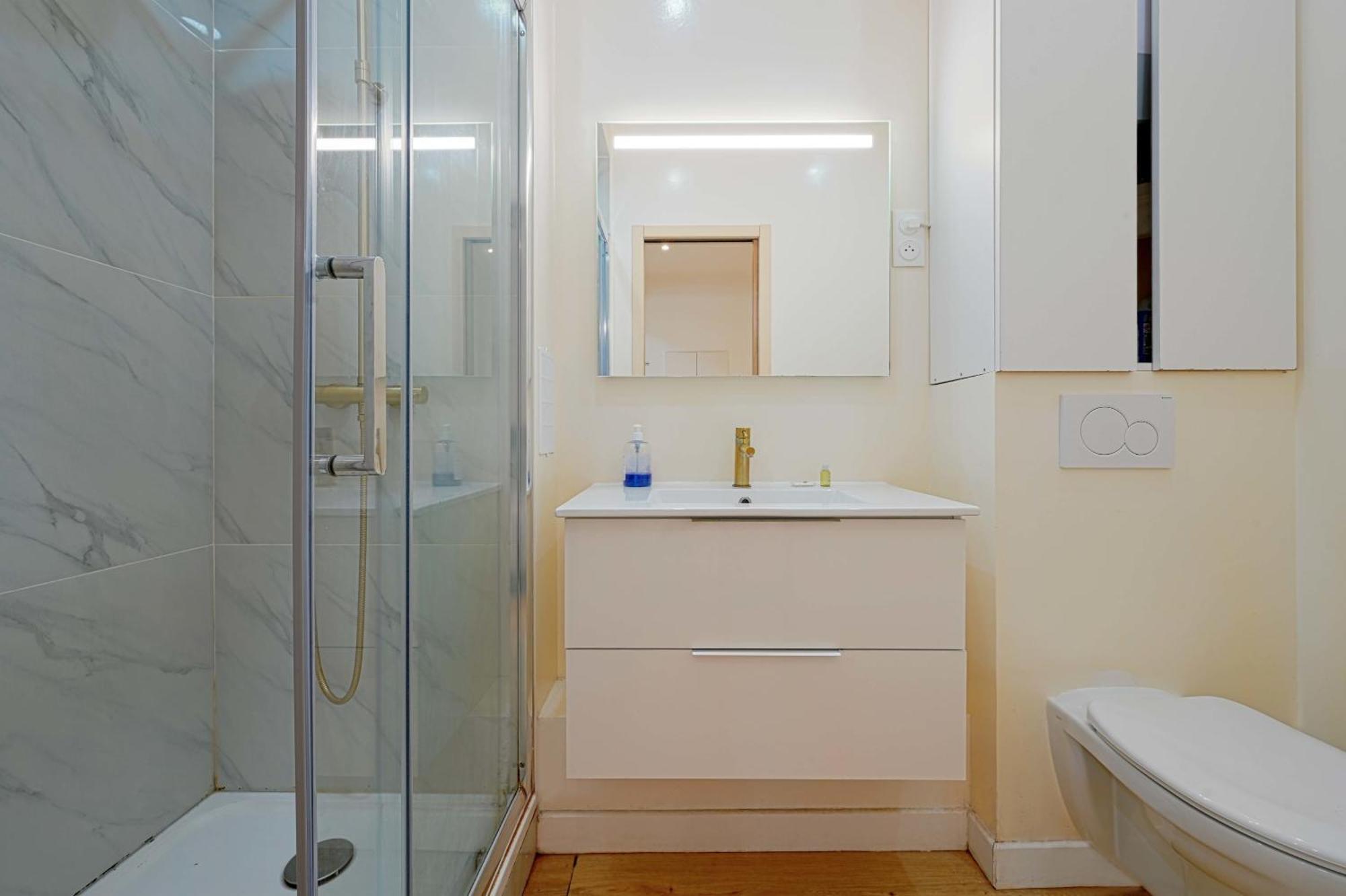 Modern Renovated Studio With A Touch Of Gilded Glamour Central Paris Διαμέρισμα Εξωτερικό φωτογραφία